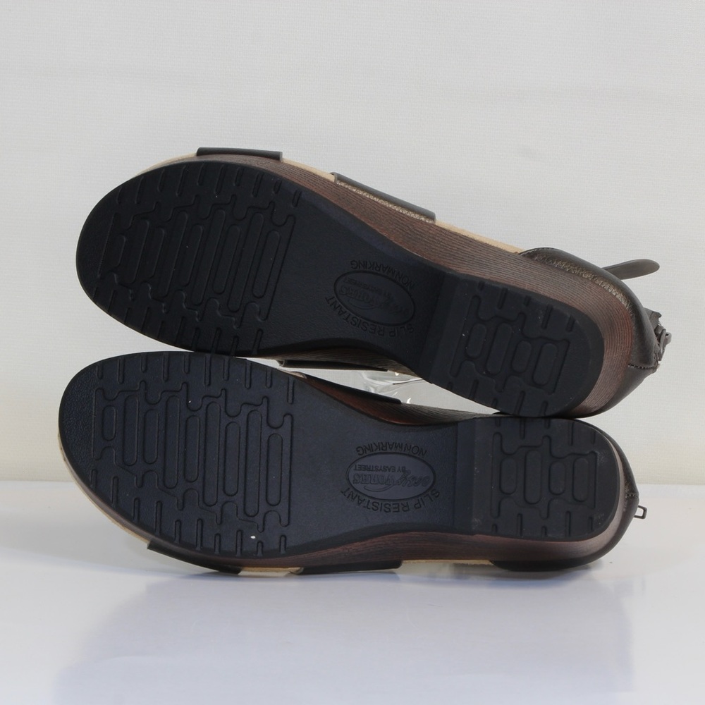 Easy Works by Easy Street Women's Roza Pewter Slip Resistant Sandals NWT - Picture 11 of 12